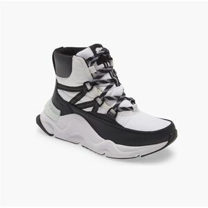 SOREL Z47113 Womens White Kinetic Rnegd Sport Insulated WP Boot Size US 8 EU 39